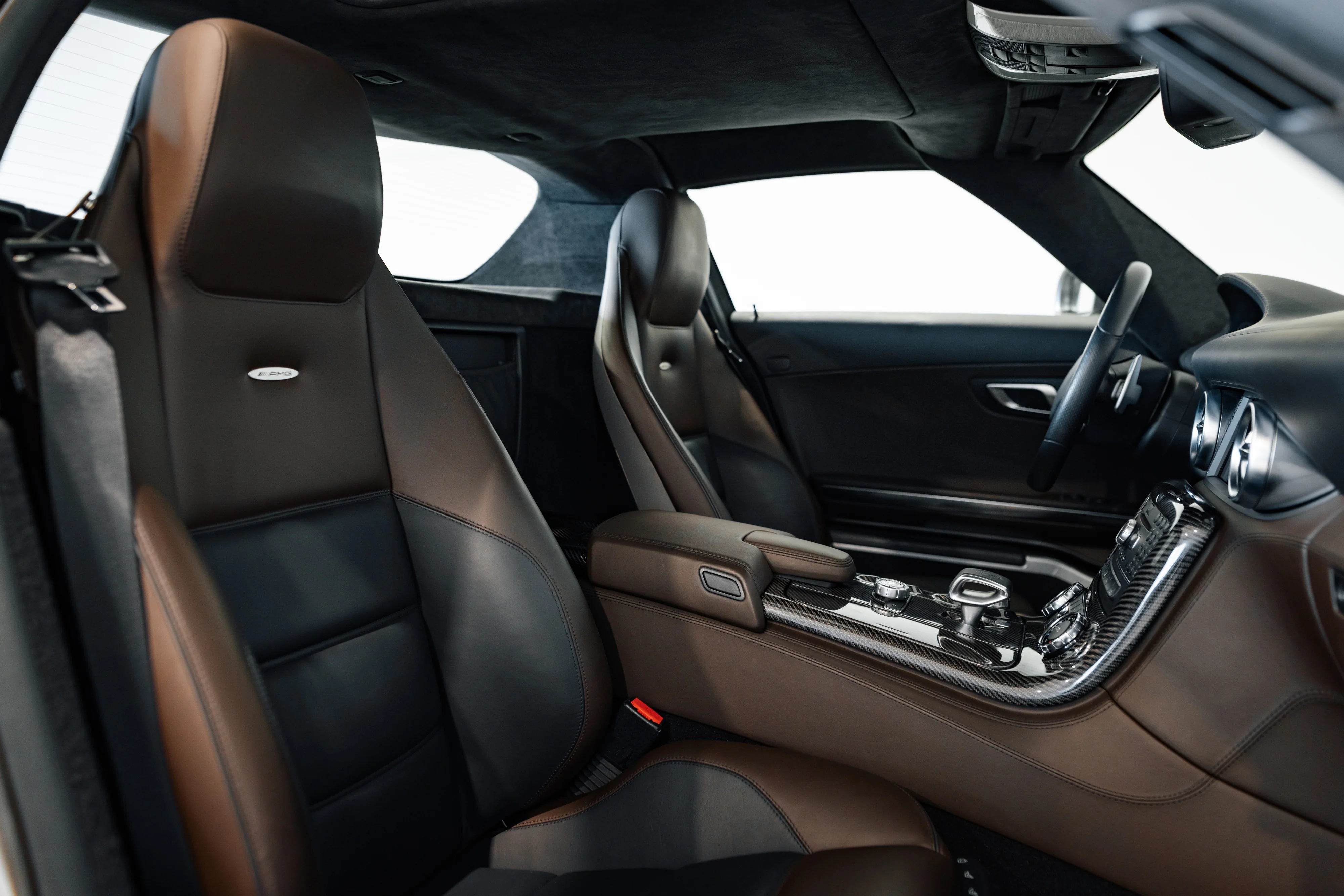 Mercedes-Benz SLS AMG